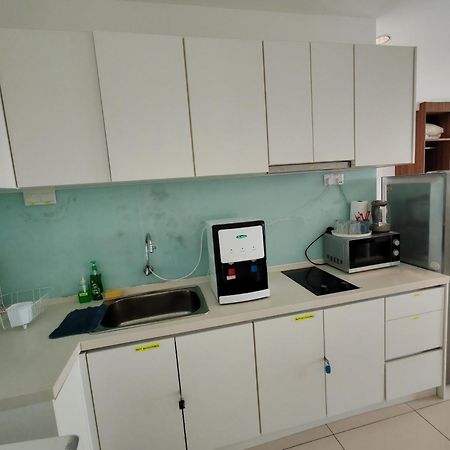 Ls Mansion One Apartment George Town Bagian luar foto