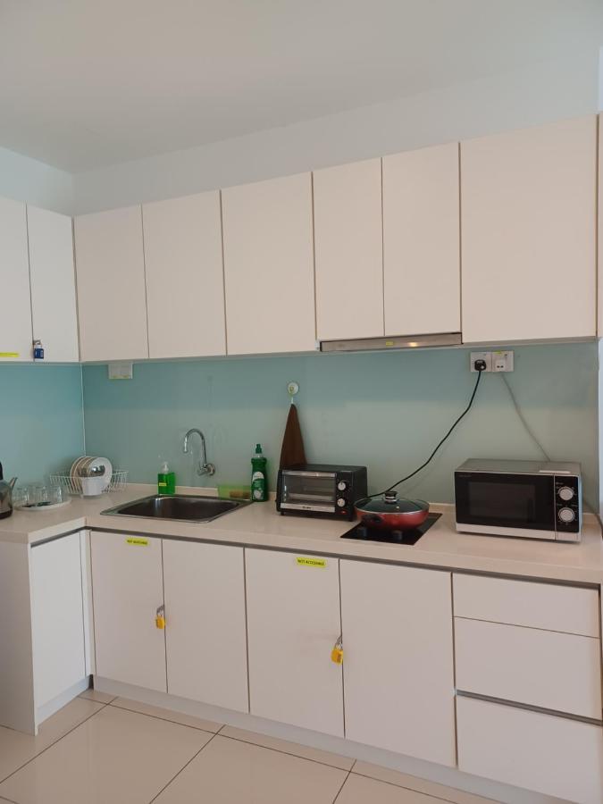 Ls Mansion One Apartment George Town Bagian luar foto