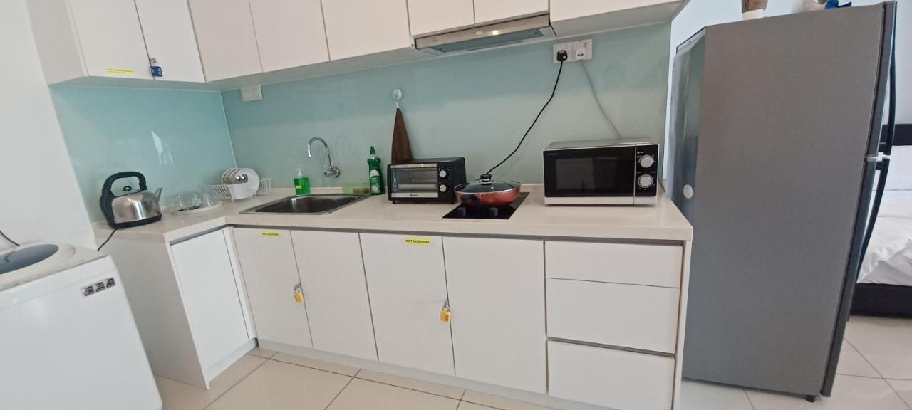 Ls Mansion One Apartment George Town Bagian luar foto