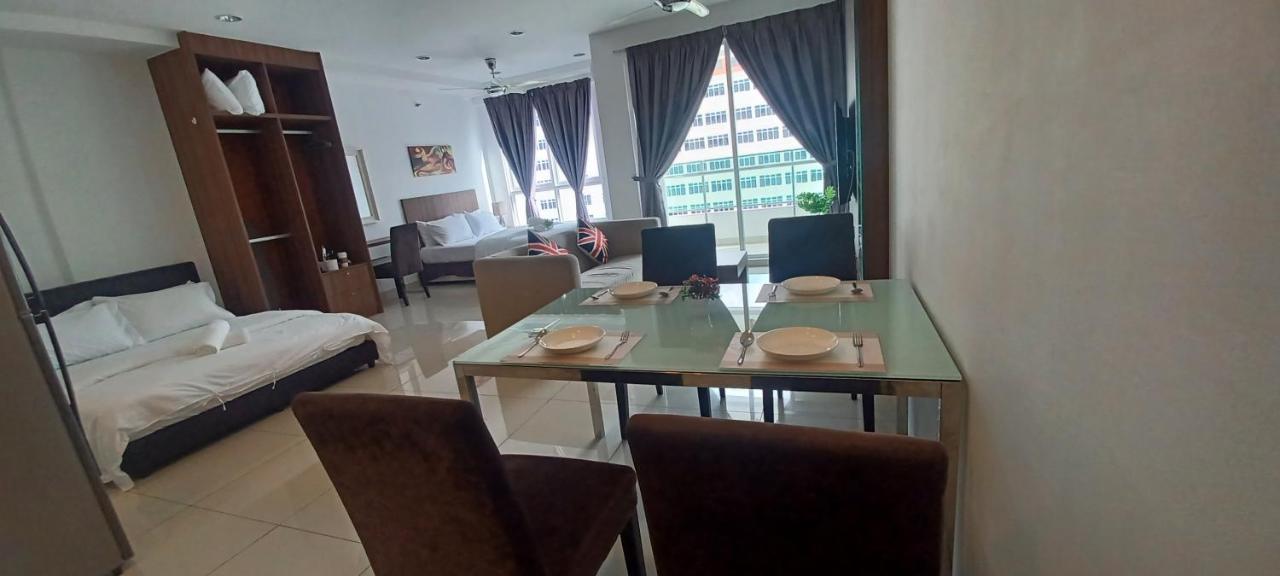 Ls Mansion One Apartment George Town Bagian luar foto